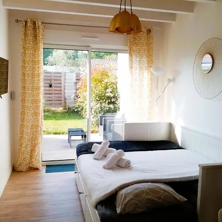 Studiocaroline44, Entre La Et La Mer, Parking, Wifi, Terrasse Privé, Cuisine, Moins De 15min Aéroport 3* Bouaye