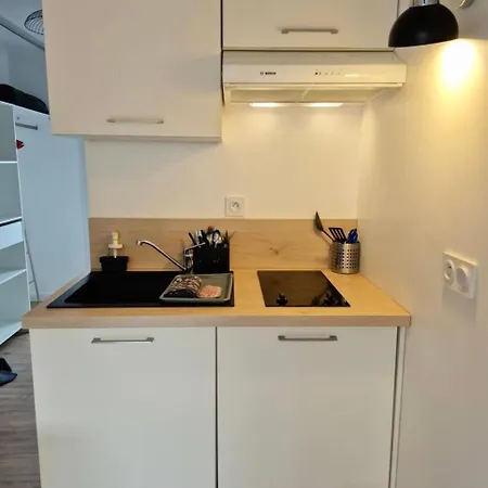 Studiocaroline44, Entre La Et La Mer, Parking, Wifi, Terrasse Privé, Cuisine, Moins De 15min Aéroport 3*